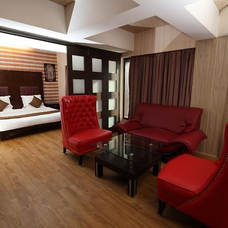 Quaint Suites Hotel & Banquet مومباي المظهر الخارجي الصورة