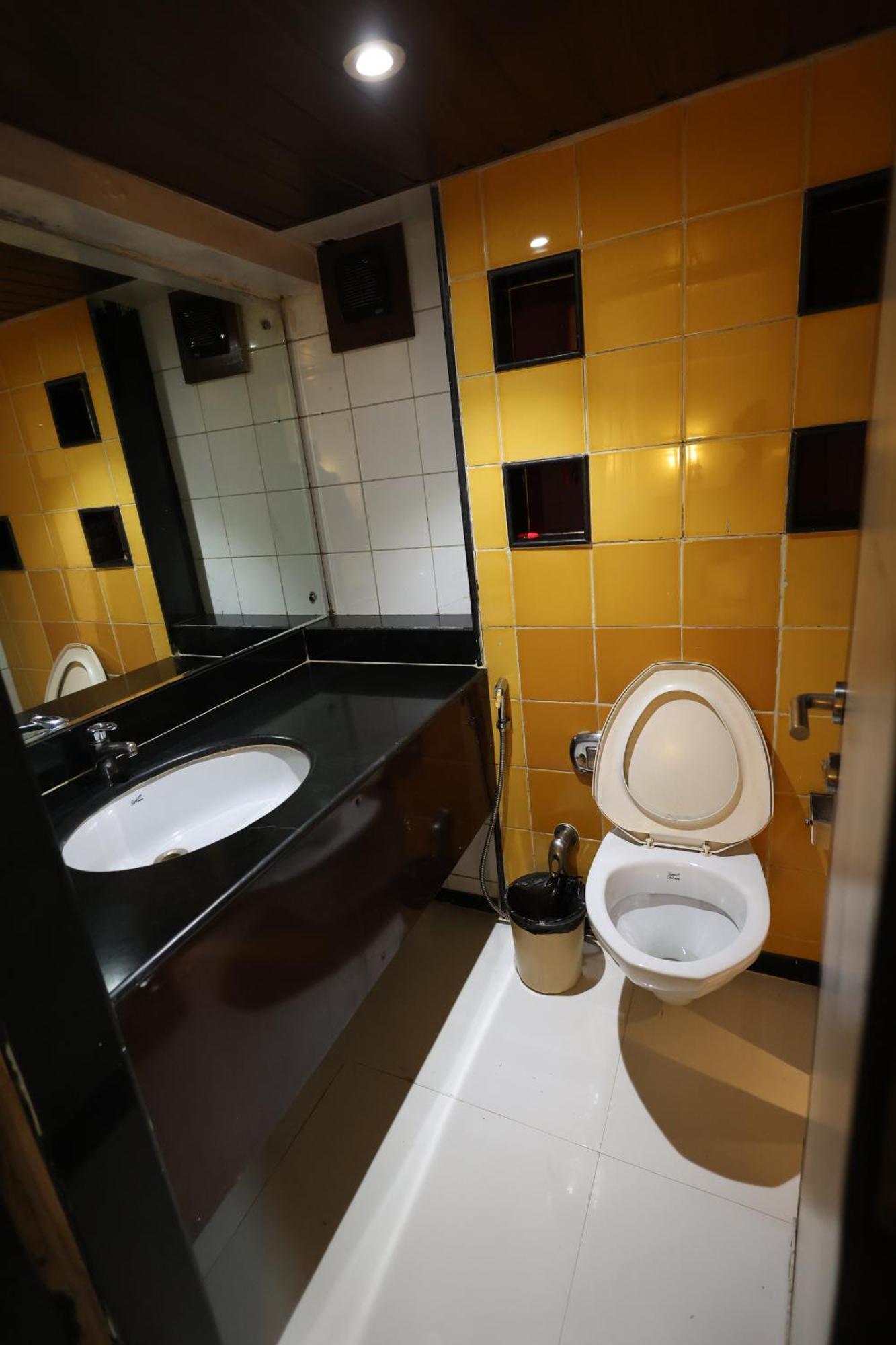 Quaint Suites Hotel & Banquet مومباي المظهر الخارجي الصورة