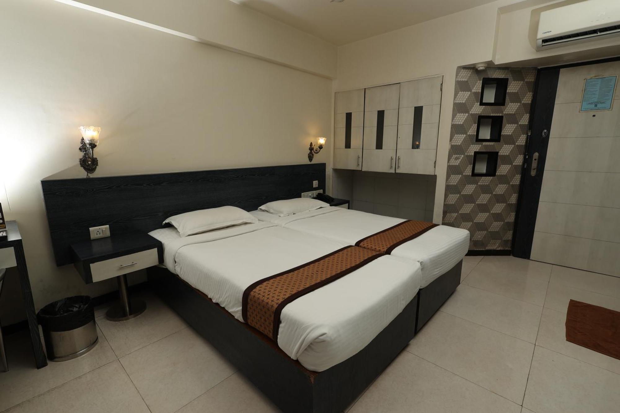 Quaint Suites Hotel & Banquet مومباي المظهر الخارجي الصورة