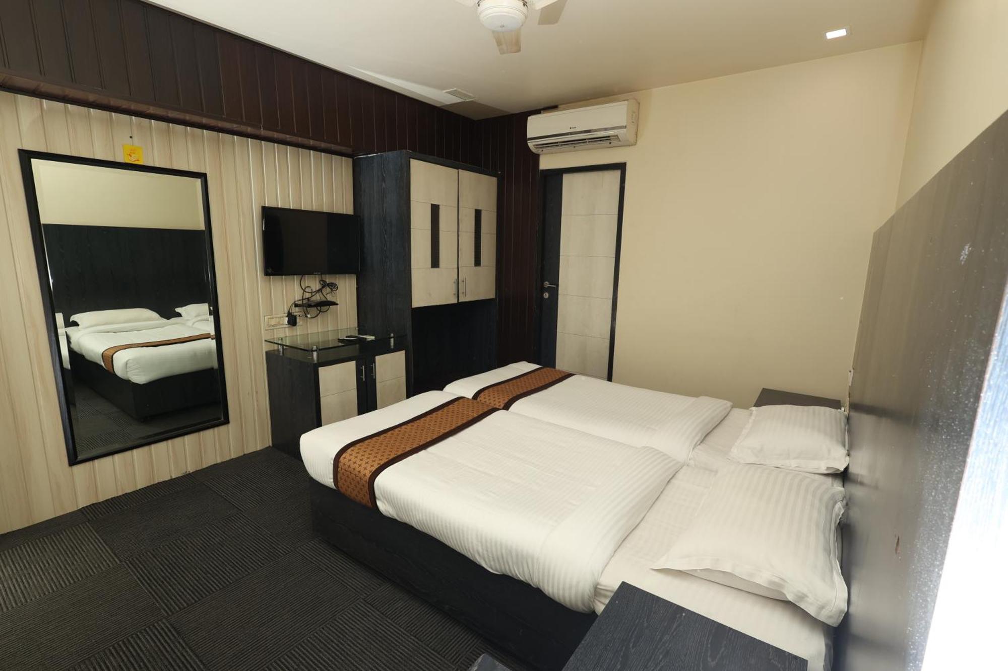 Quaint Suites Hotel & Banquet مومباي المظهر الخارجي الصورة