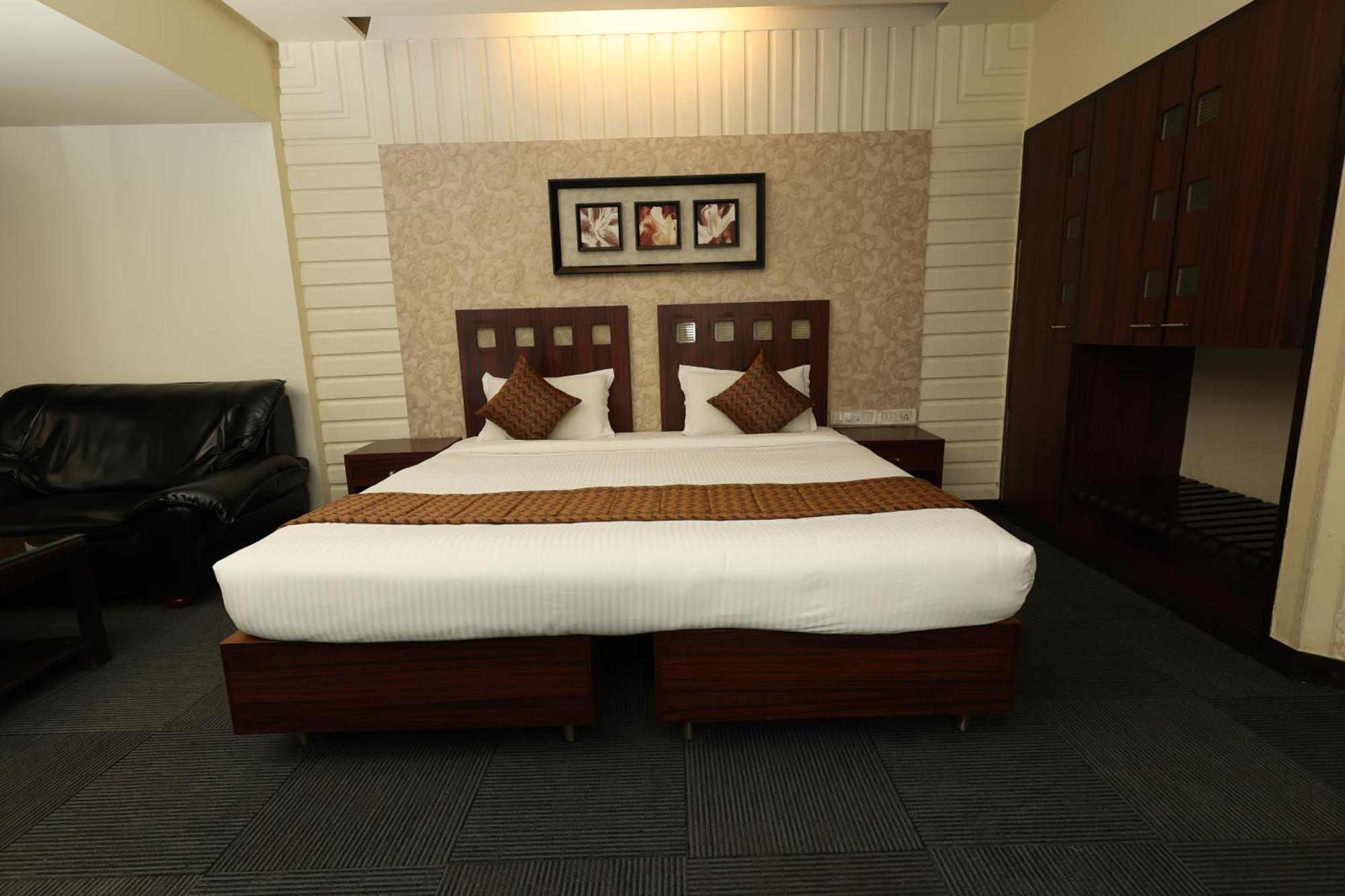 Quaint Suites Hotel & Banquet مومباي المظهر الخارجي الصورة