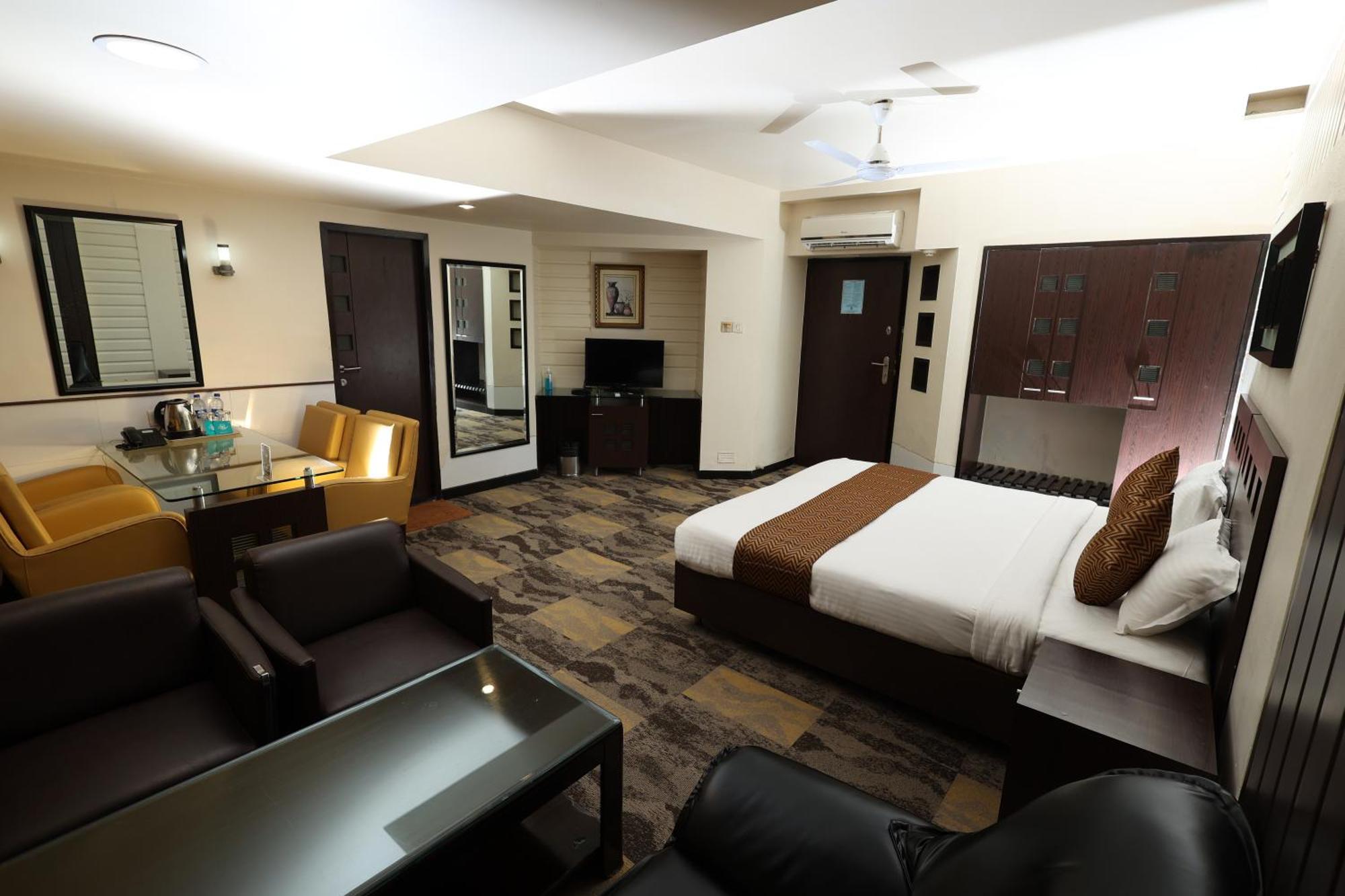 Quaint Suites Hotel & Banquet مومباي المظهر الخارجي الصورة