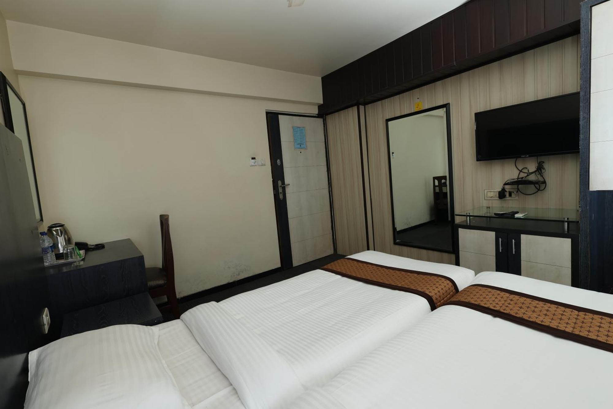 Quaint Suites Hotel & Banquet مومباي المظهر الخارجي الصورة