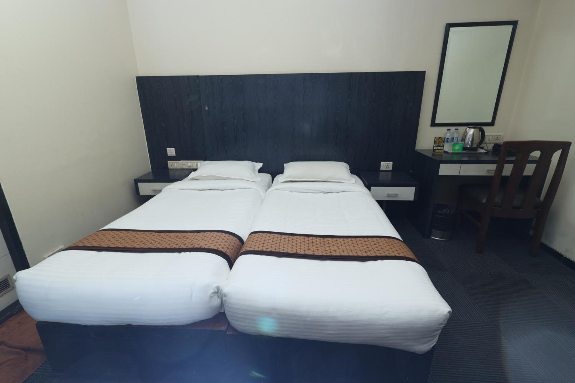 Quaint Suites Hotel & Banquet مومباي المظهر الخارجي الصورة