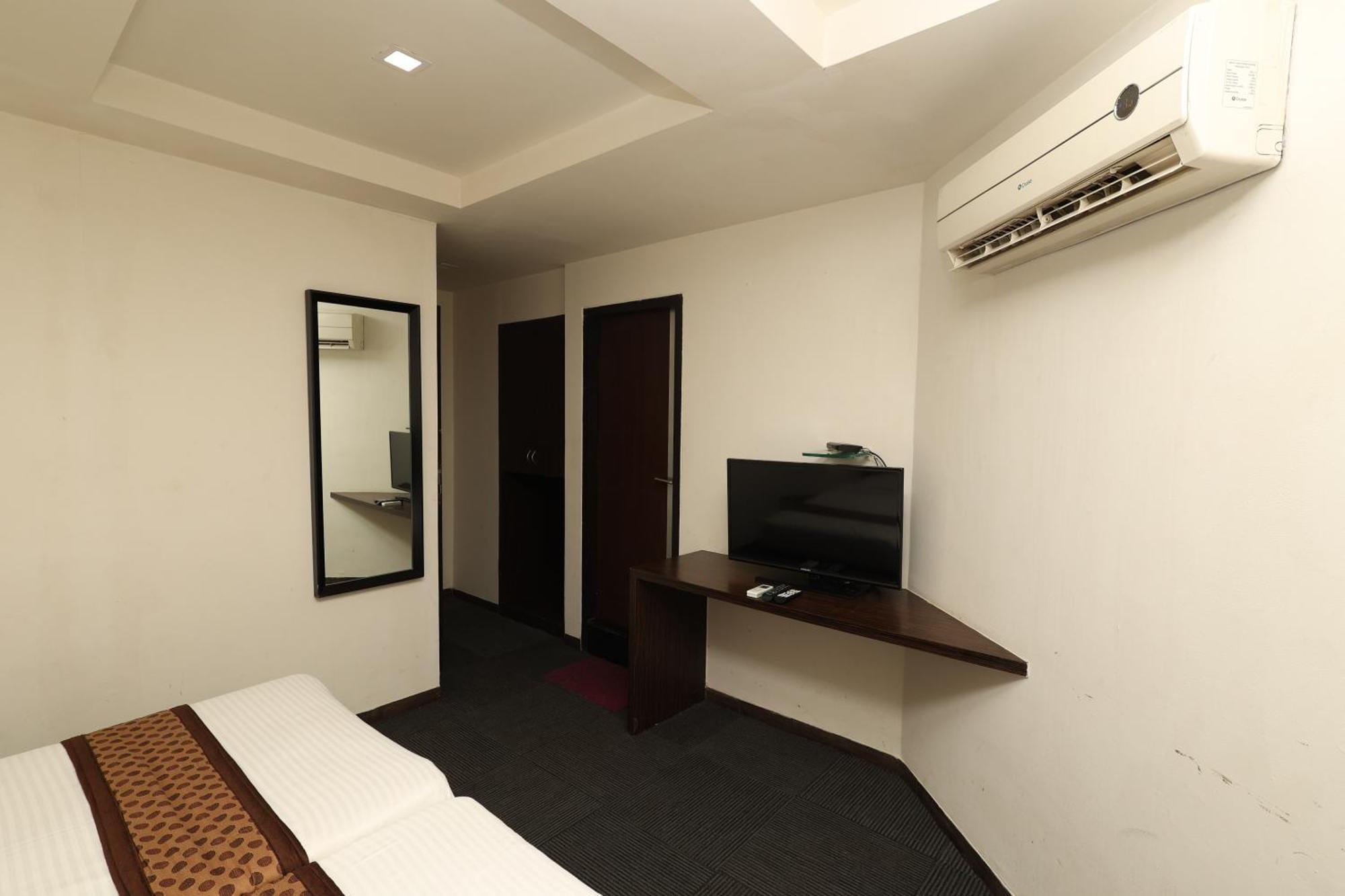 Quaint Suites Hotel & Banquet مومباي المظهر الخارجي الصورة
