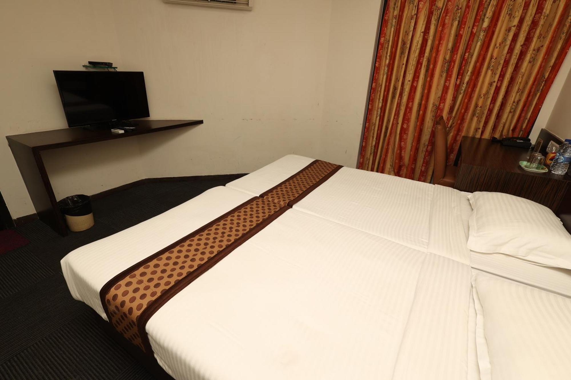 Quaint Suites Hotel & Banquet مومباي المظهر الخارجي الصورة