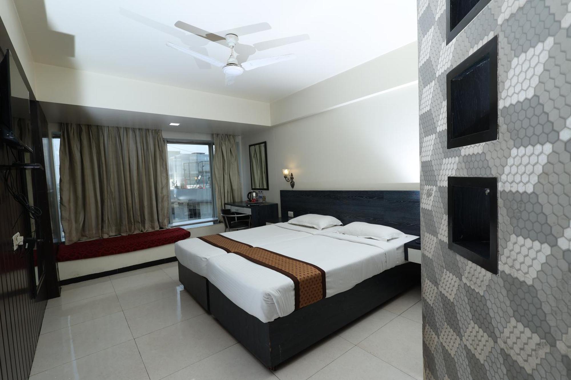 Quaint Suites Hotel & Banquet مومباي المظهر الخارجي الصورة